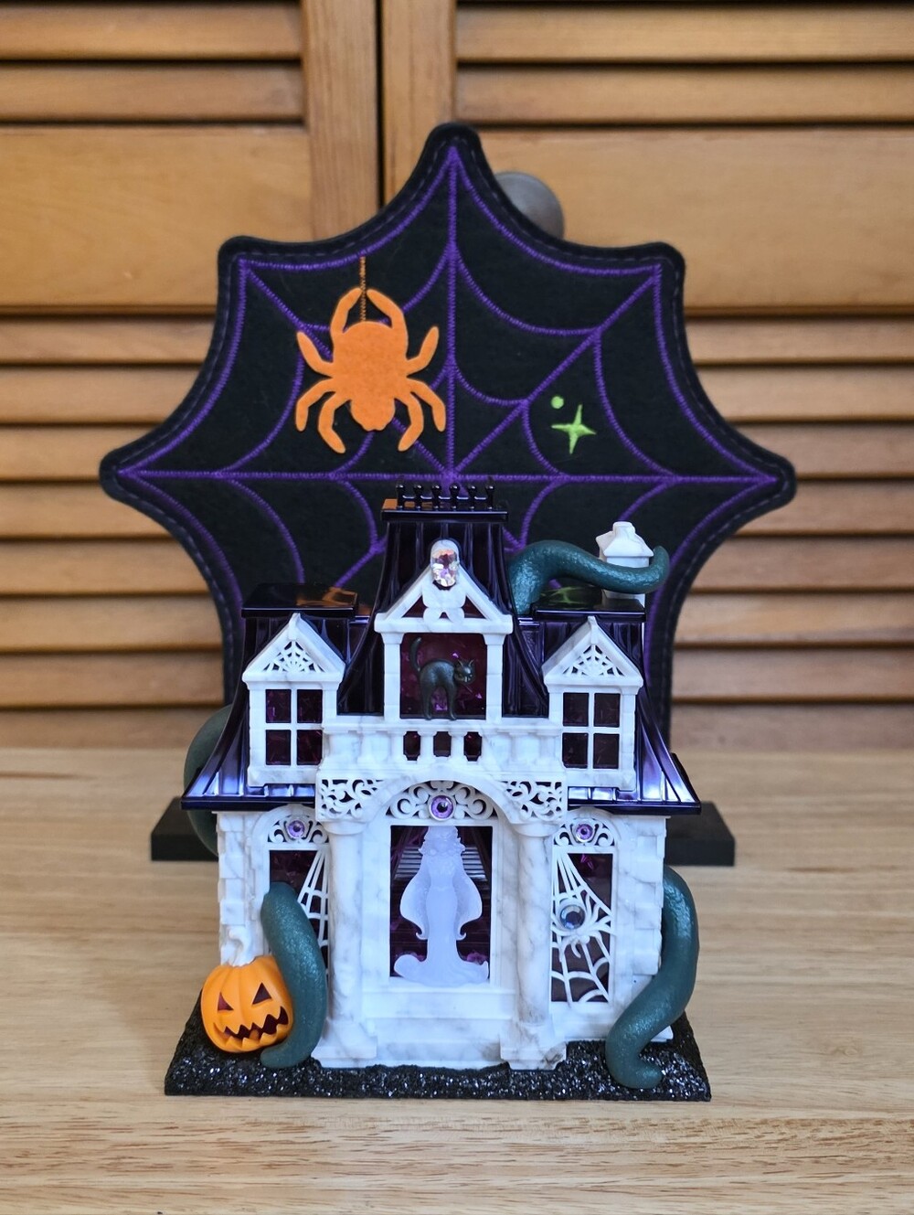 NWT Bath and Body Works Spooky Chateau Tri-Projector Wallflowers Fragrance Plug